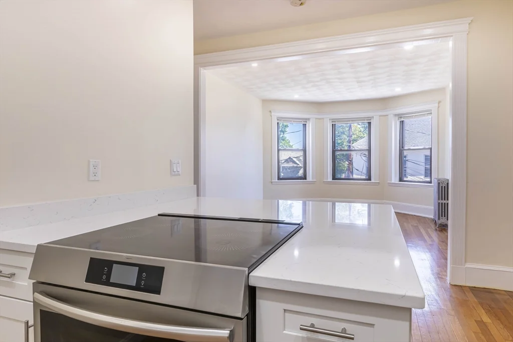 2 bed, 1 bath apartment for rent at 94 Hutchings Unit 3, Roxbury — photo 10 of 29