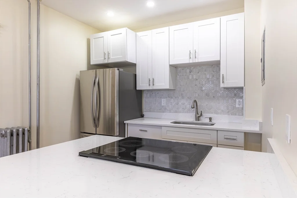 2 bed, 1 bath apartment for rent at 94 Hutchings Unit 3, Roxbury — photo 6 of 29