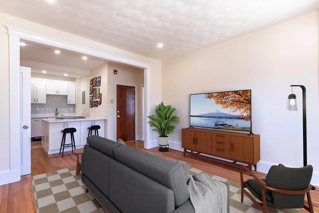 2 bed, 1 bath apartment for rent at 94 Hutchings Unit 3, Roxbury