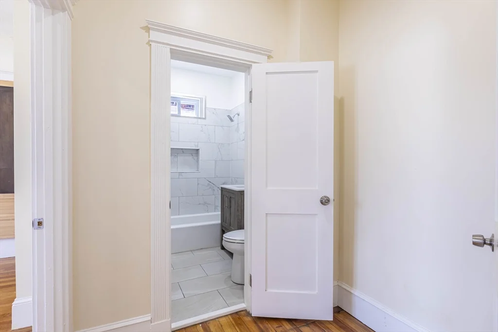 2 bed, 1 bath apartment for rent at 94 Hutchings Unit 3, Roxbury — photo 22 of 29