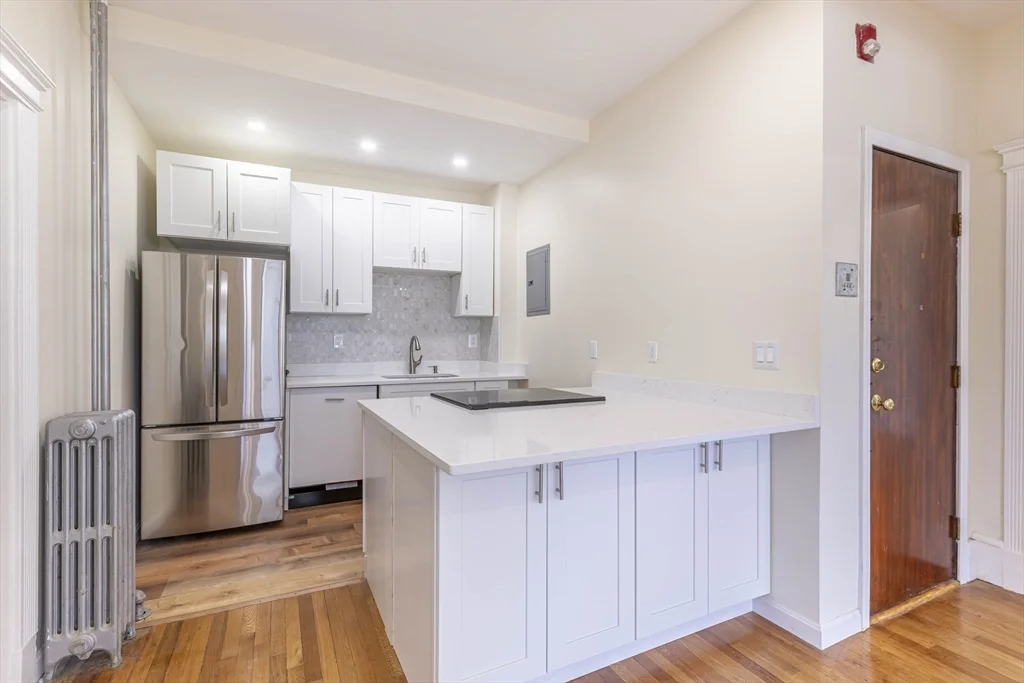2 bed, 1 bath apartment for rent at 94 Hutchings Unit 3, Roxbury — photo 5 of 29