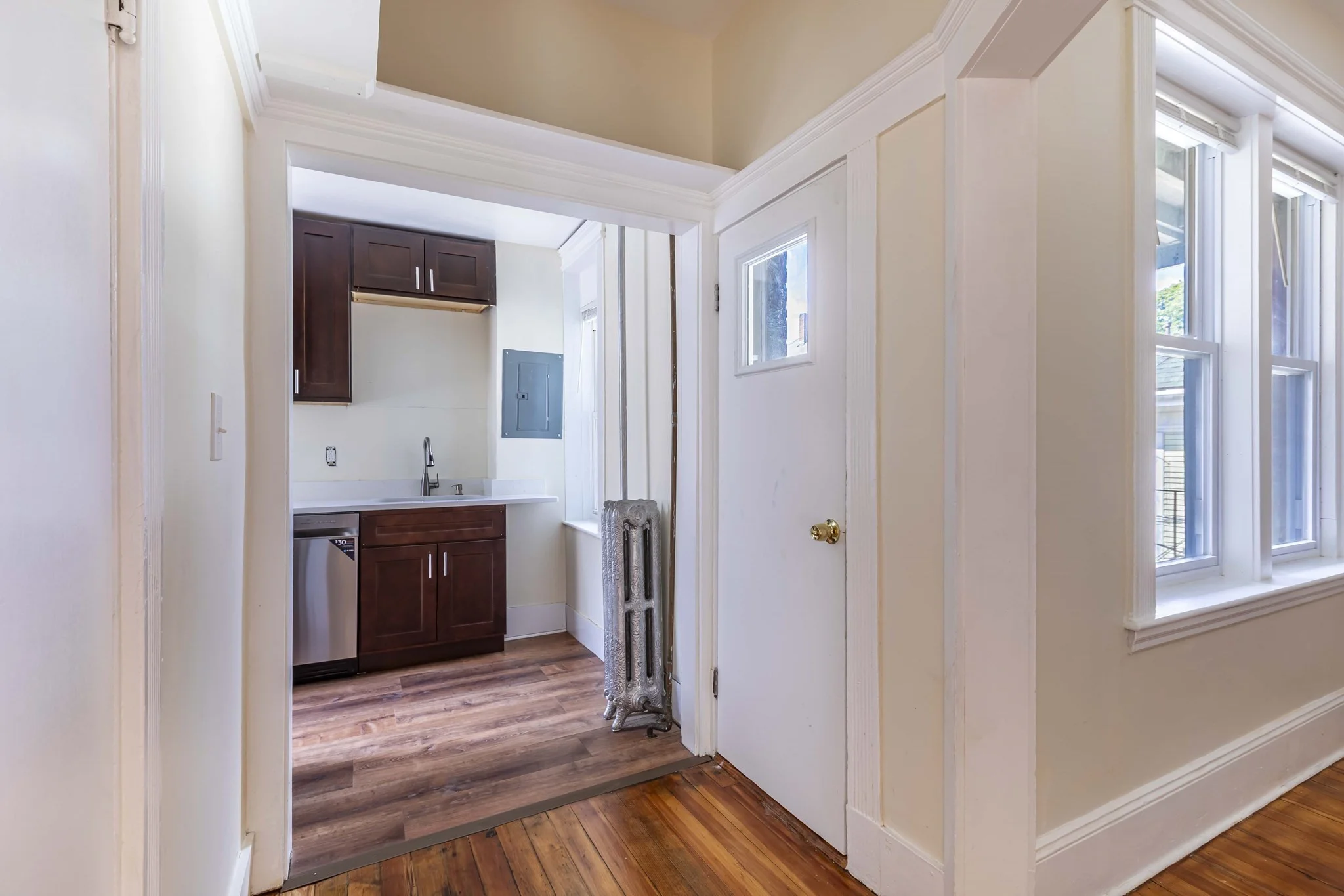 2 bed, 1 bath apartment for rent at 94 Hutchings Unit 4, Roxbury — photo 7 of 24