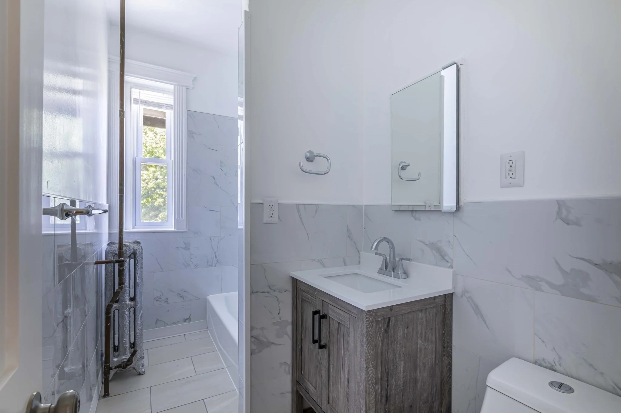 2 bed, 1 bath apartment for rent at 94 Hutchings Unit 4, Roxbury — photo 20 of 24