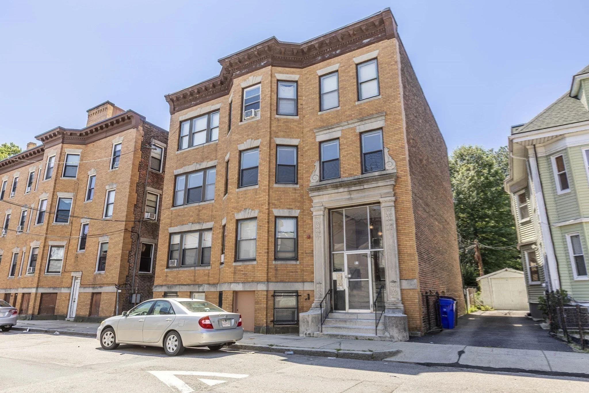 2 bed, 1 bath apartment for rent at 94 Hutchings Unit 4, Roxbury — photo 22 of 24