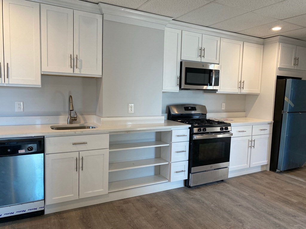 3 bed, 1 bath apartment for rent at 94 Irving St Unit 3, Everett — photo 1 of 5