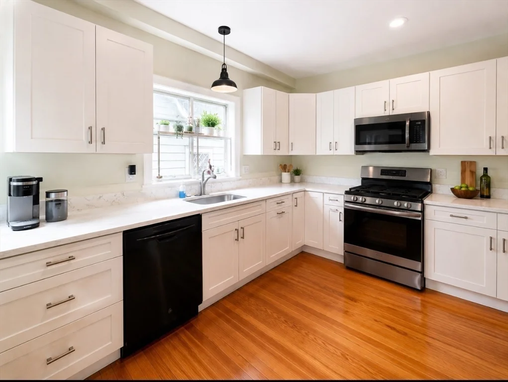 3 bed, 2 bath apartment for rent at 94 Josephine Ave Unit 2, Ball Square — photo 2 of 32