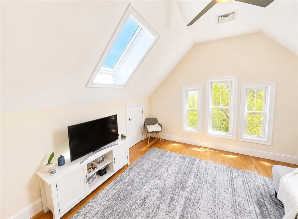 2 bed, 1 bath apartment for rent at 94 Josephine Ave Unit 3, Ball Square — photo 3 of 17