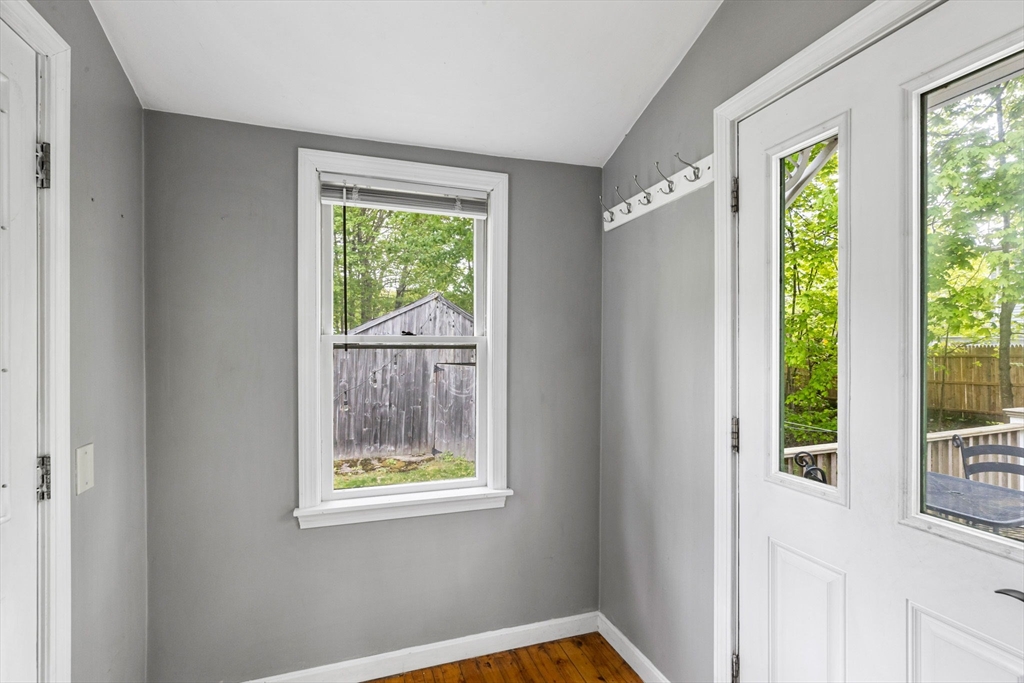 2 bed, 1 bath apartment for rent at 94 King St Unit 1, Hanover — photo 19 of 25