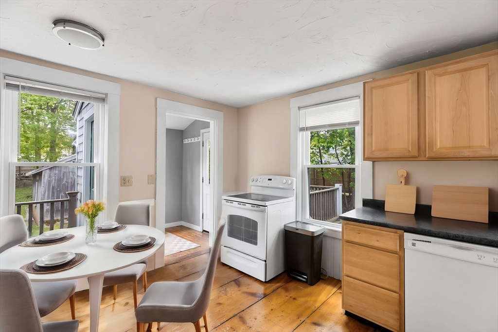2 bed, 1 bath apartment for rent at 94 King St Unit 1, Hanover — photo 3 of 25