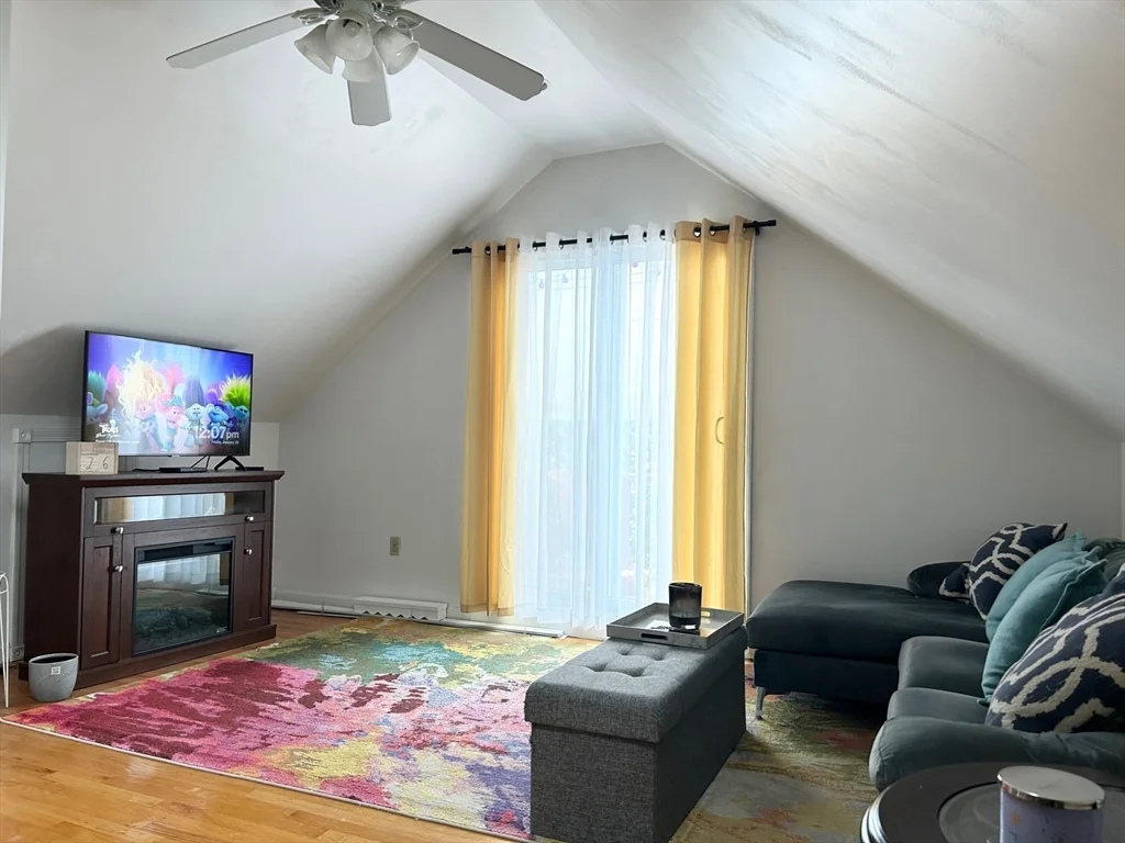 3 bed, 2 bath apartment for rent at 94 Lawrence St Unit 2, Wellington — photo 10 of 15
