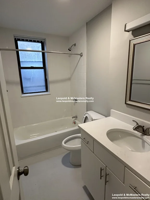 2 bed, 1 bath apartment for rent at 94 Longwood Ave Unit A, Coolidge Corner — photo 3 of 11