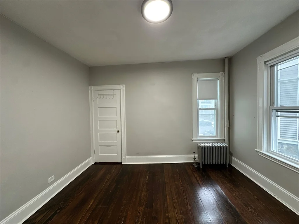 3 bed, 1 bath apartment for rent at 94 Lonsdale St Unit 1, Dorchester — photo 17 of 19