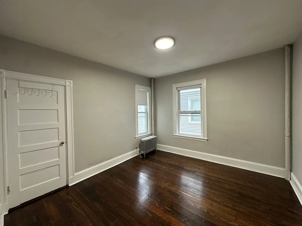3 bed, 1 bath apartment for rent at 94 Lonsdale St Unit 1, Dorchester — photo 16 of 19