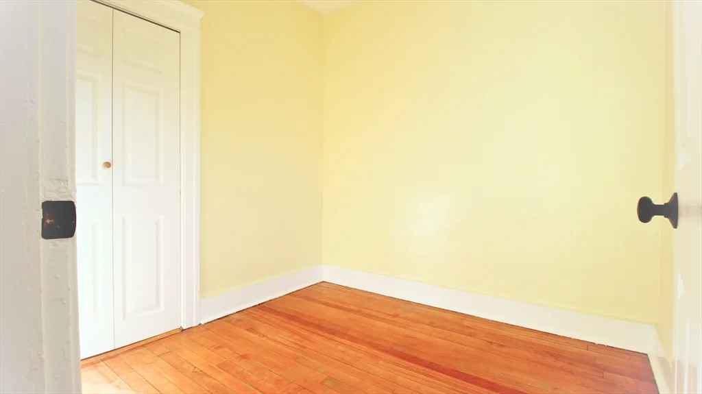 3 bed, 1 bath apartment for rent at 94 Lovell St Unit 3, Worcester — photo 8 of 14