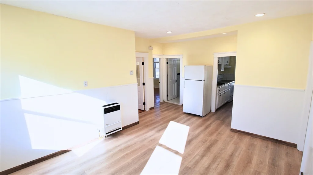 3 bed, 1 bath apartment for rent at 94 Lovell St Unit 3, Worcester — photo 5 of 14