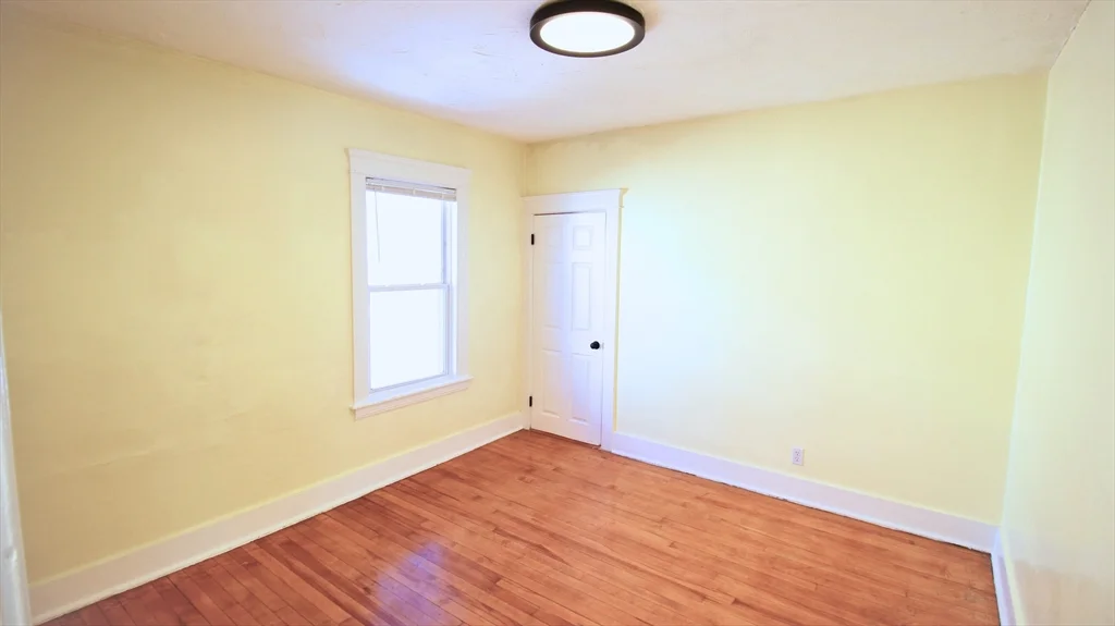 3 bed, 1 bath apartment for rent at 94 Lovell St Unit 3, Worcester — photo 7 of 14