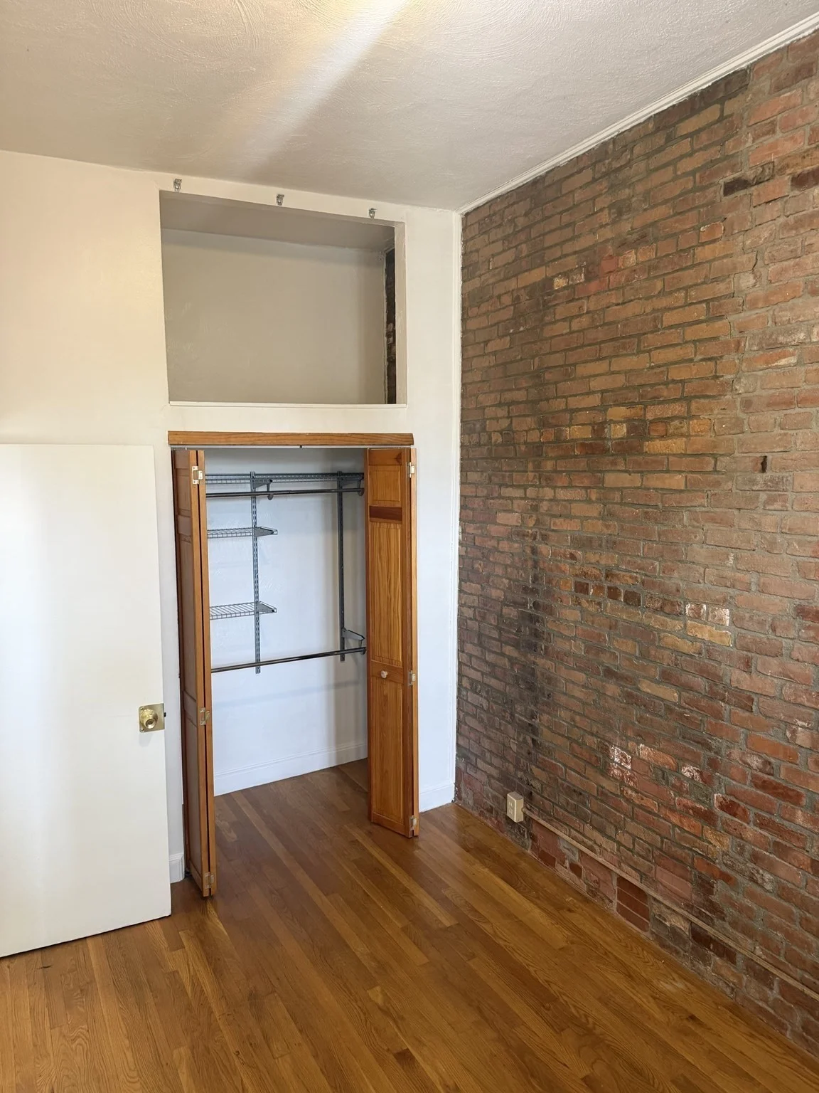 1 bed, 1 bath apartment for rent at 94 Marcella Unit 1, Roxbury — photo 5 of 10