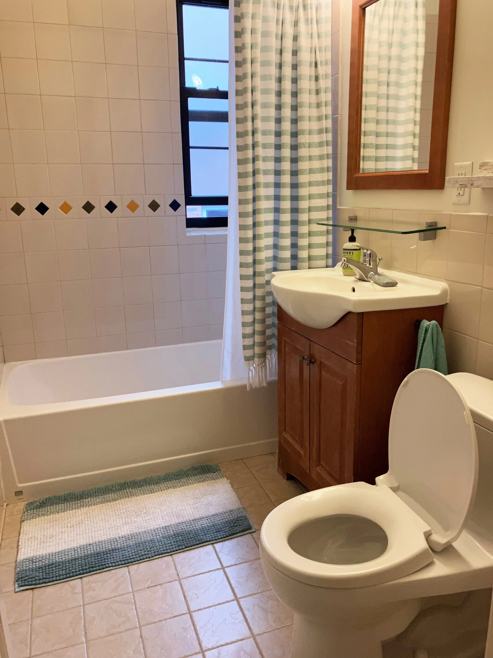3 bed, 2 bath apartment for rent at 94 Marion St Unit 1, Coolidge Corner — photo 12 of 15