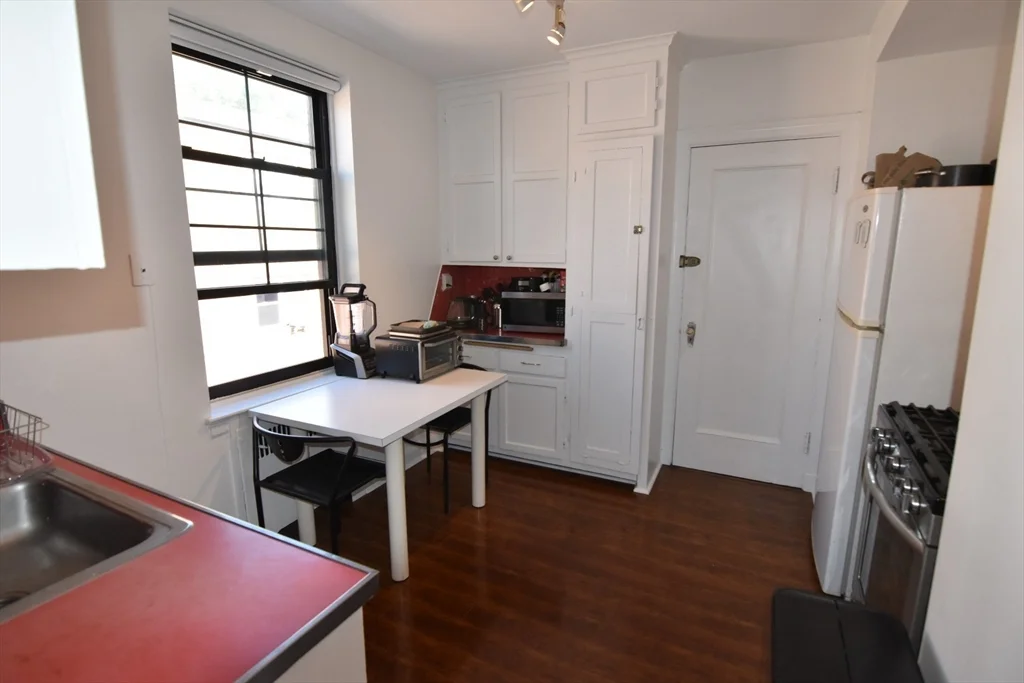 2 bed, 2 bath apartment for rent at 94 Marion Unit 5, Coolidge Corner — photo 8 of 17