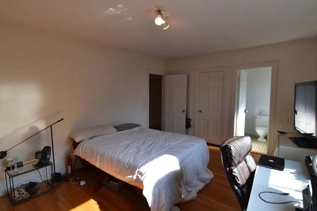 2 bed, 2 bath apartment for rent at 94 Marion Unit 5, Coolidge Corner — photo 6 of 17