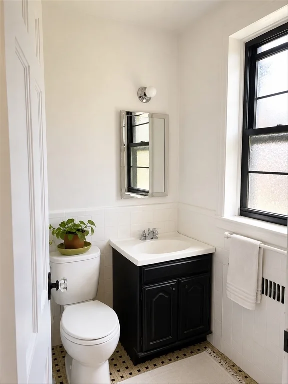 2 bed, 2 bath apartment for rent at 94 Marion Unit 5, Coolidge Corner — photo 11 of 17