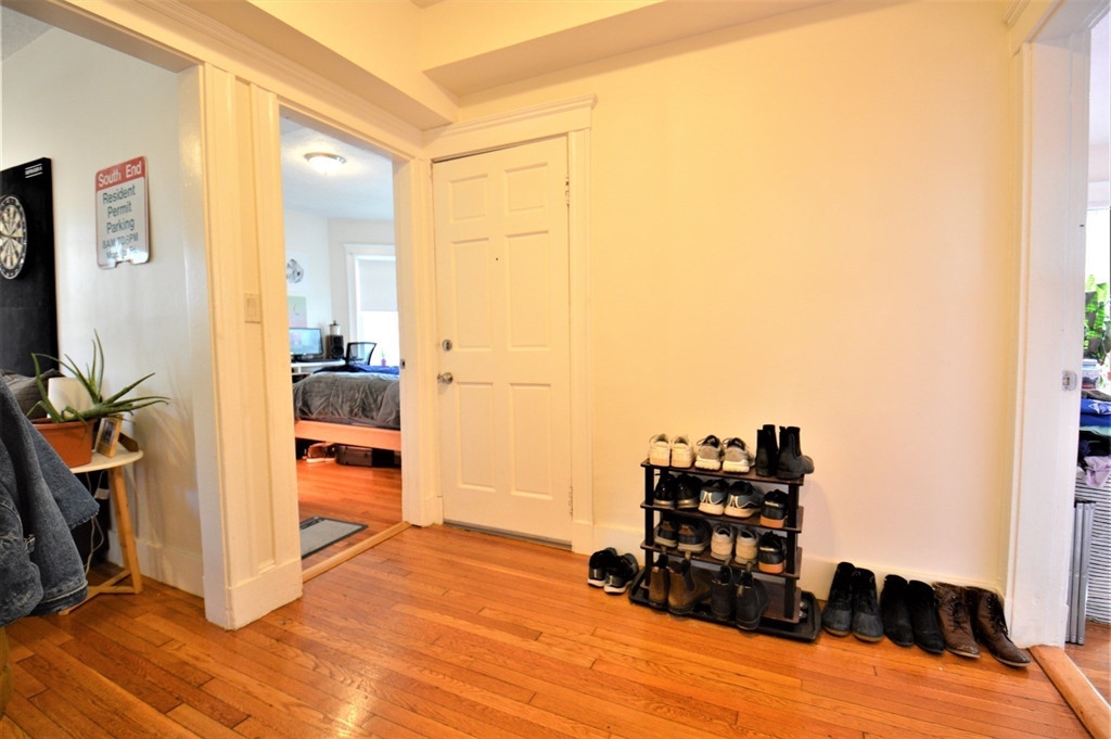 4 bed, 1 bath apartment for rent at 94 Montebello Rd Unit 3, Jamaica Plain — photo 18 of 21
