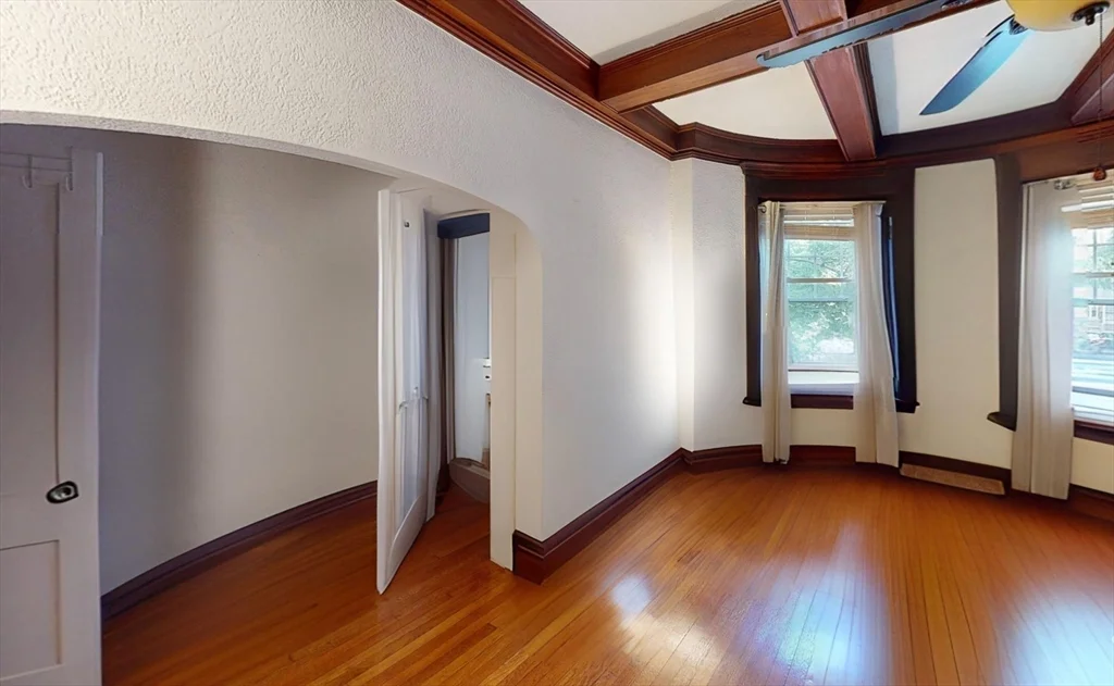 2 bed, 1 bath apartment for rent at 94 Naples Unit 1, Coolidge Corner — photo 3 of 6