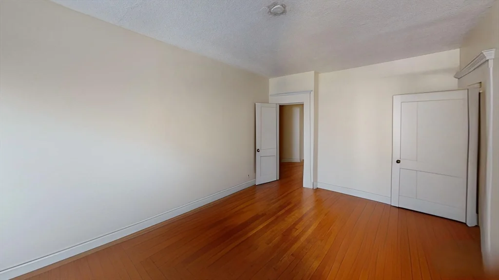 2 bed, 1 bath apartment for rent at 94 Naples Unit 1, Coolidge Corner — photo 5 of 6