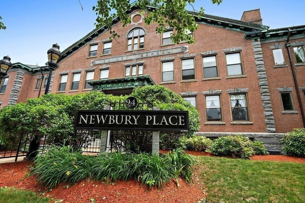2 bed, 1 bath apartment for rent at 94 Newbury Ave Unit 315, North Quincy