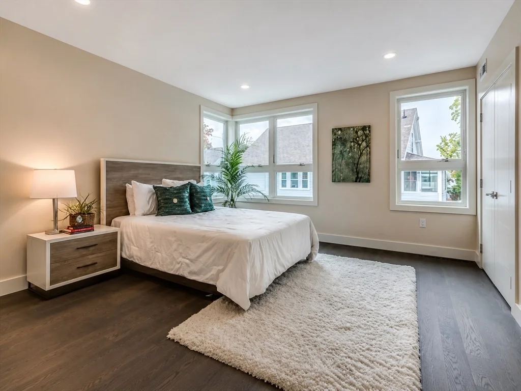 3 bed, 3 bath apartment for rent at 94 Parsons St, Brighton — photo 8 of 11