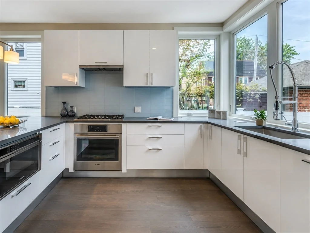 3 bed, 3 bath apartment for rent at 94 Parsons St, Brighton — photo 5 of 11