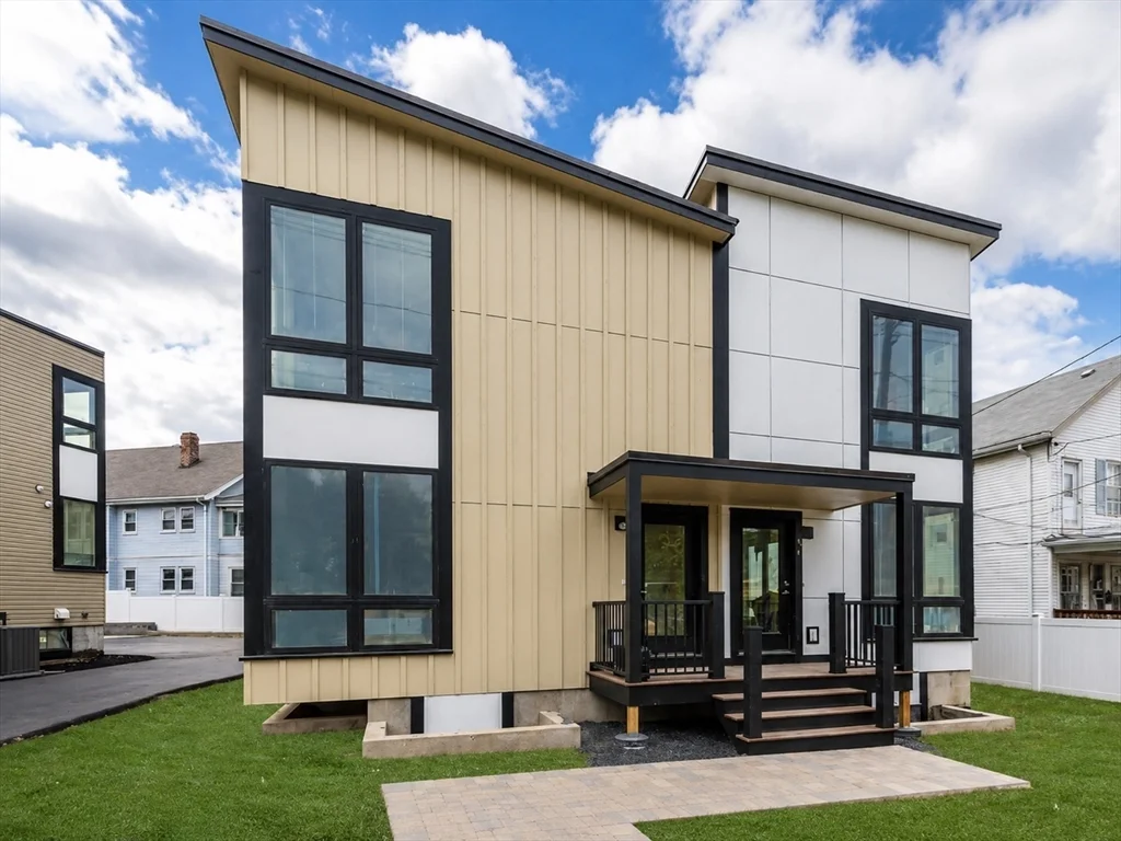 3 bed, 3 bath apartment for rent at 94 Parsons St Unit 94, Brighton — photo 11 of 11