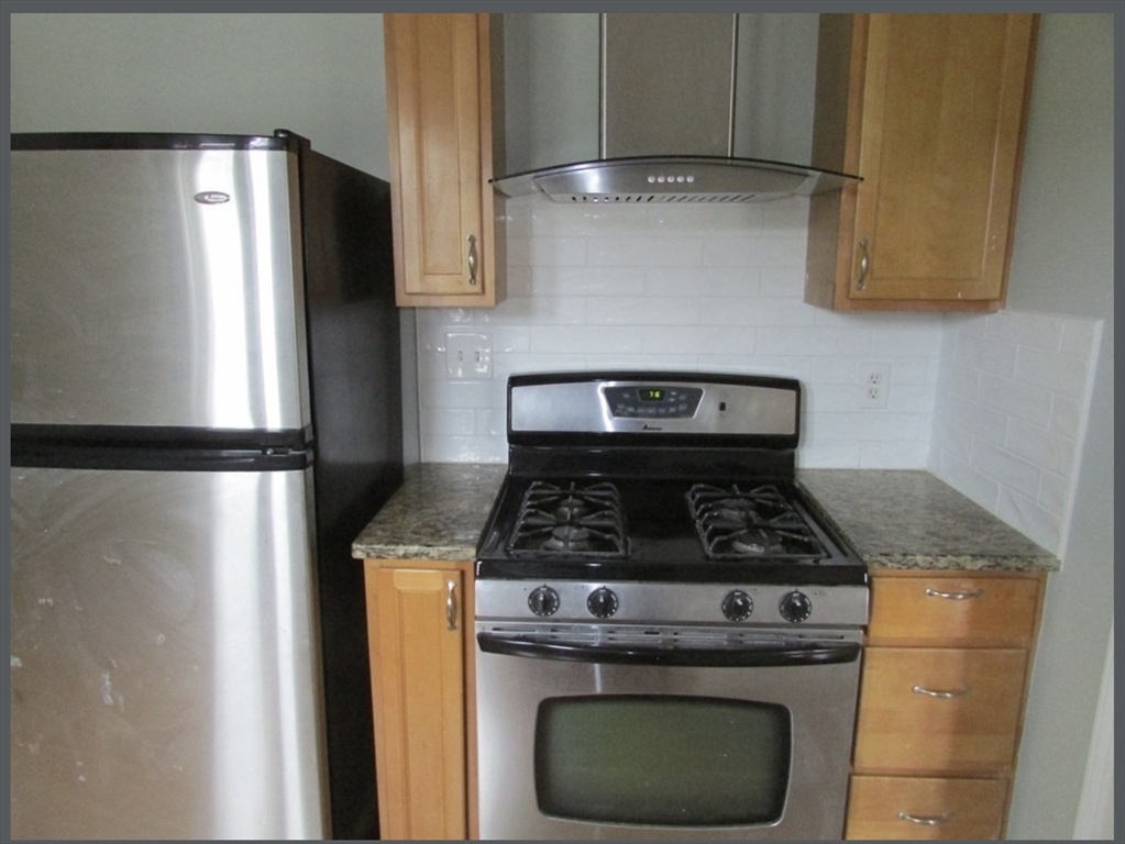 2 bed, 1 bath apartment for rent at 94 Plain St Unit 2, Braintree — photo 4 of 8