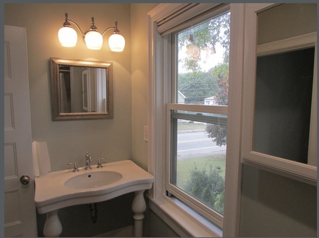 2 bed, 1 bath apartment for rent at 94 Plain St Unit 2, Braintree — photo 6 of 8