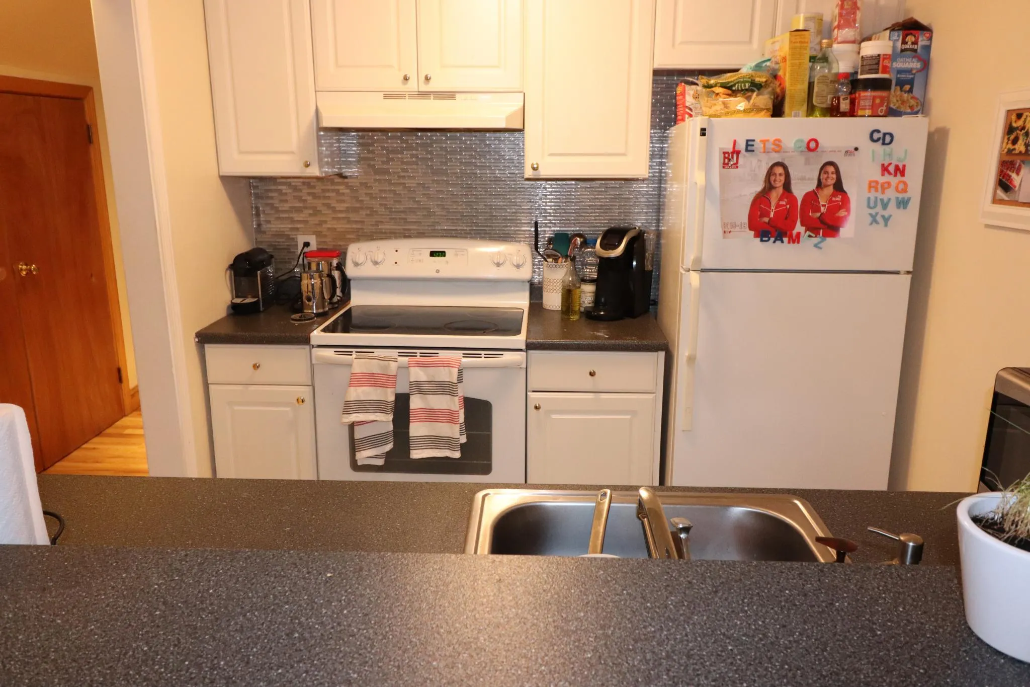 2 bed, 1 bath apartment for rent at 94 Pleasant St Unit 1A, North Brookline — photo 6 of 9