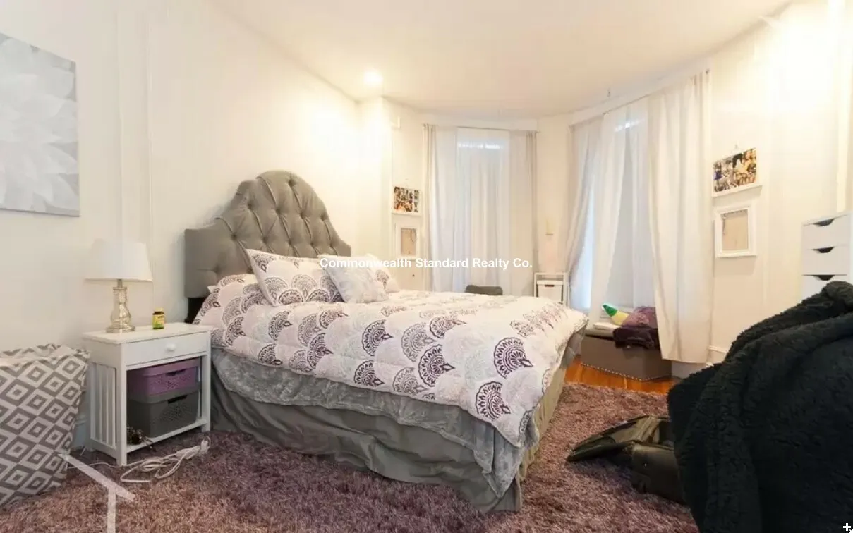 3 bed, 1 bath apartment for rent at 94 Pleasant St Unit 2, North Brookline — photo 7 of 9