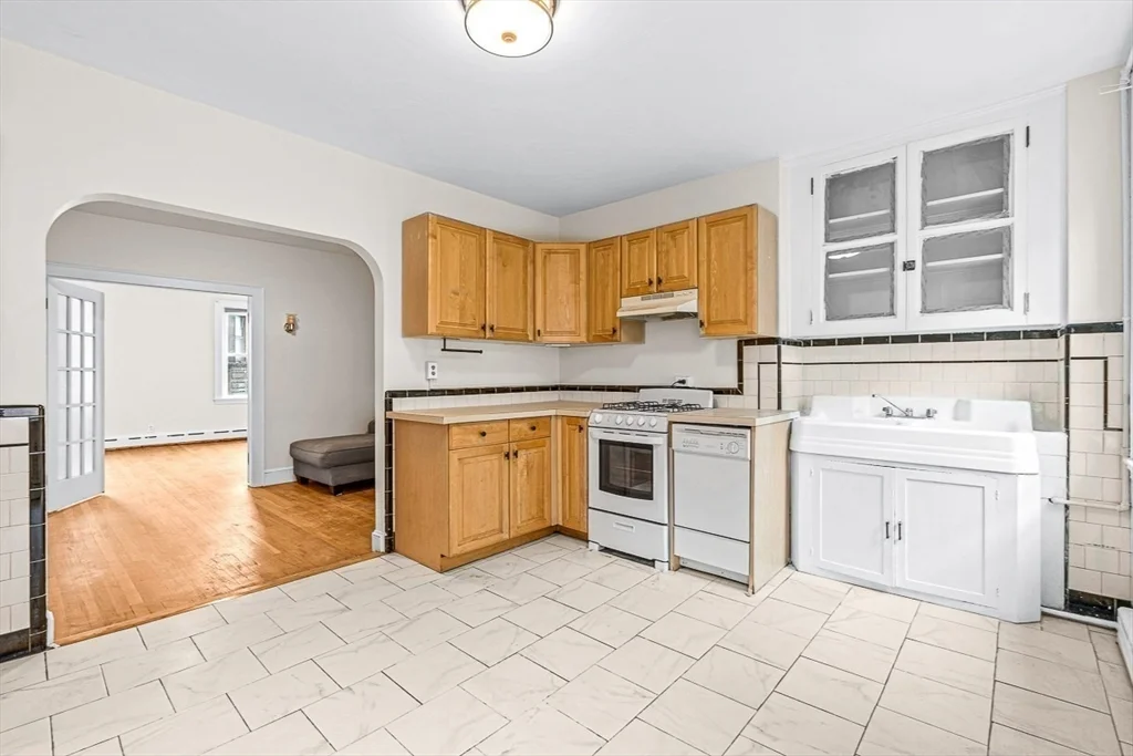 2 bed, 1 bath apartment for rent at 94 Prince St Unit 3, North End — photo 3 of 16