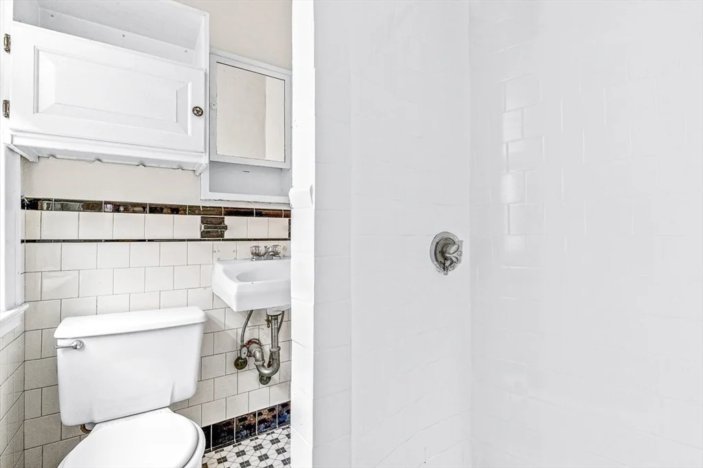 2 bed, 1 bath apartment for rent at 94 Prince St Unit 3, North End — photo 12 of 16