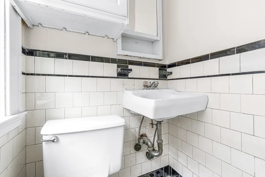 2 bed, 1 bath apartment for rent at 94 Prince St Unit 3, North End — photo 13 of 16