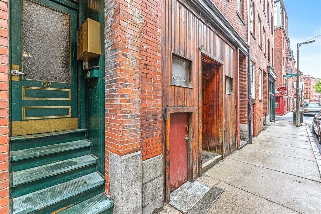 2 bed, 1 bath apartment for rent at 94 Prince St Unit 3, North End — photo 16 of 16
