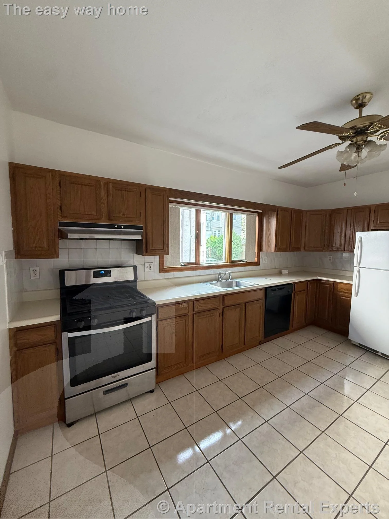 2 bed, 1 bath apartment for rent at 94 Raymond Ave Unit 1, Teele Square — photo 2 of 15