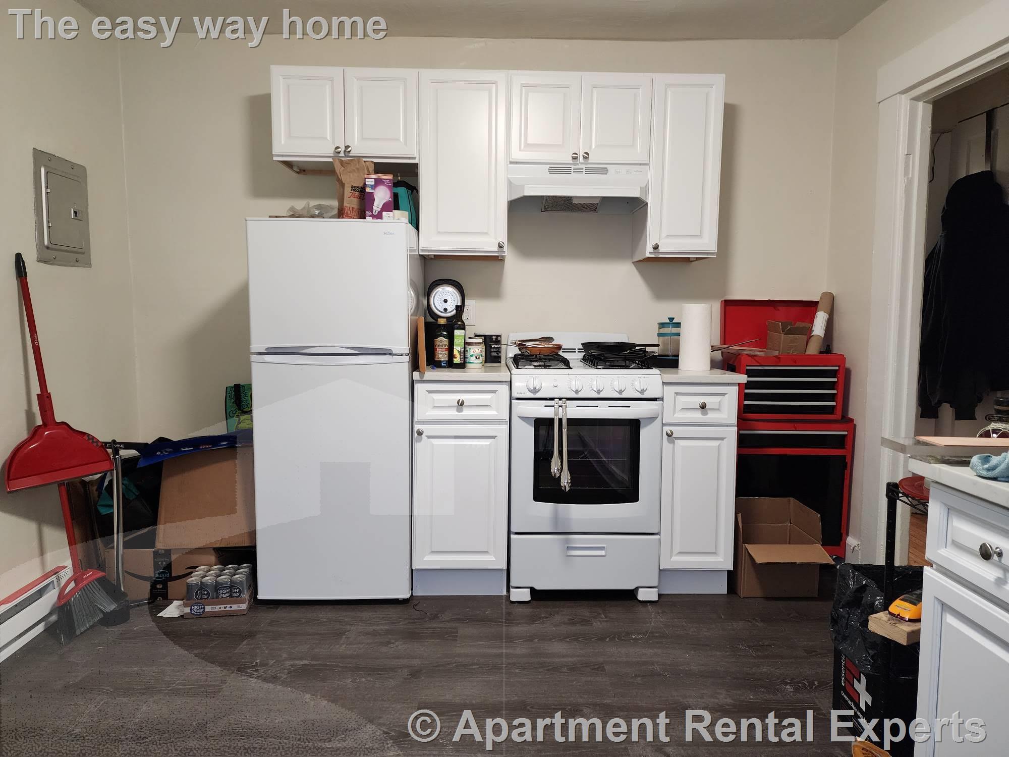 1 bed, 1 bath apartment for rent at 94 River St Unit 3, Central Square — photo 2 of 4