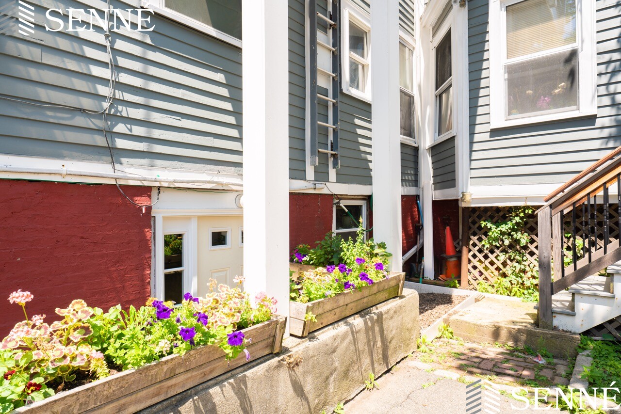 4 bed, 2 bath apartment for rent at 94 Sciarappa St Unit 2, East Cambridge — photo 17 of 19
