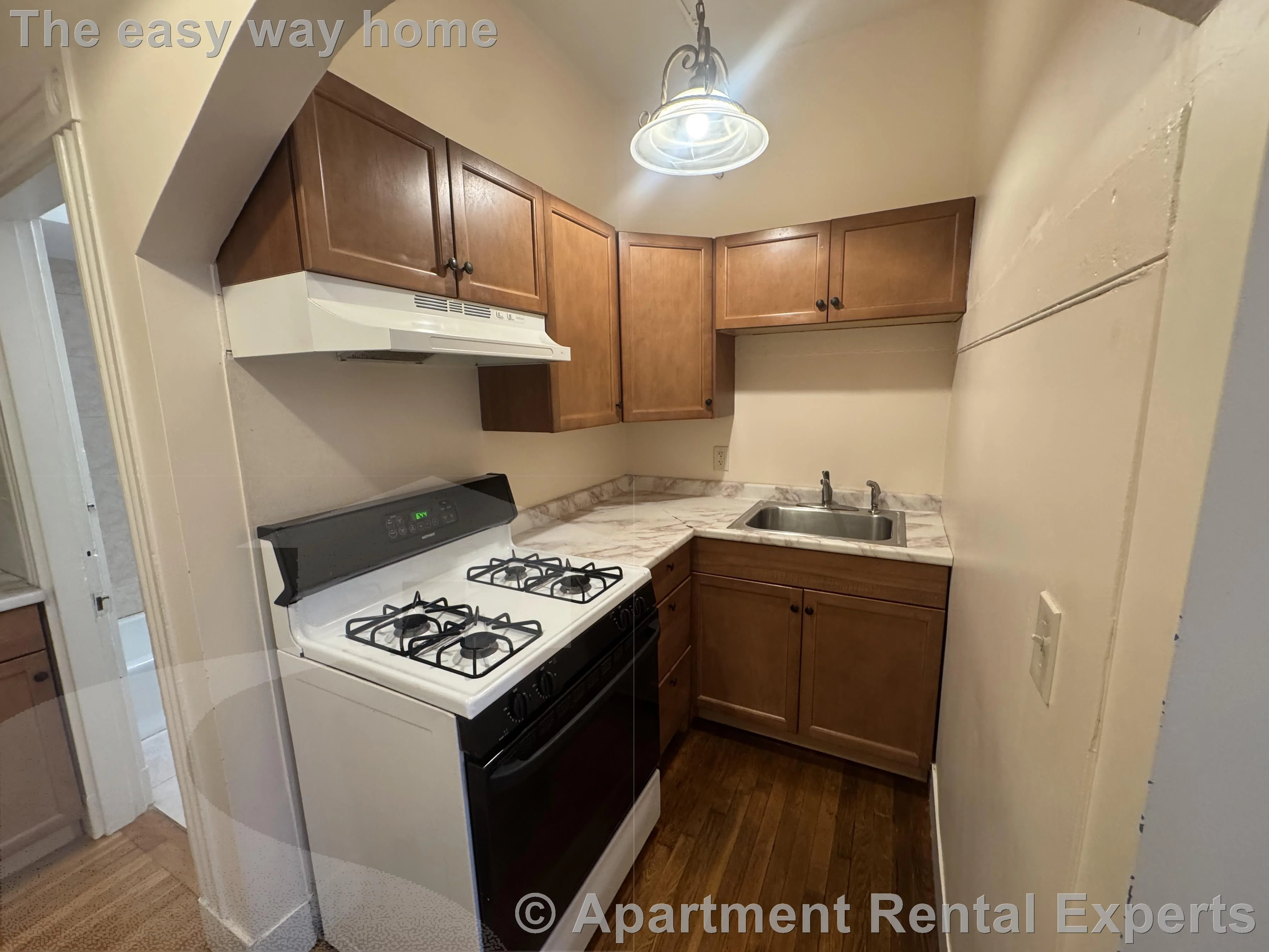 2 bed, 1 bath apartment for rent at 94 Spring St, Medford Square — photo 3 of 13