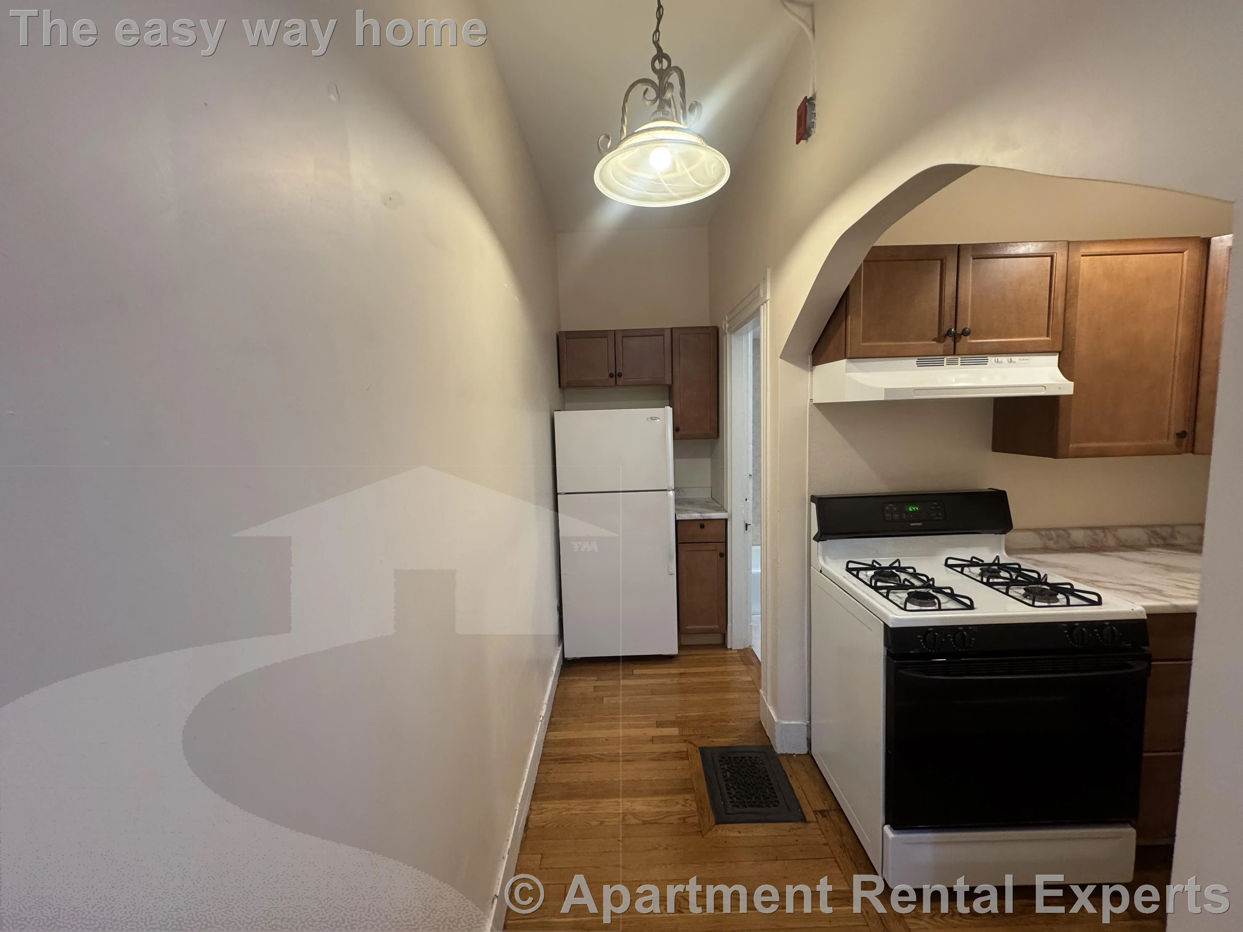 2 bed, 1 bath apartment for rent at 94 Spring St, Medford Square — photo 2 of 13
