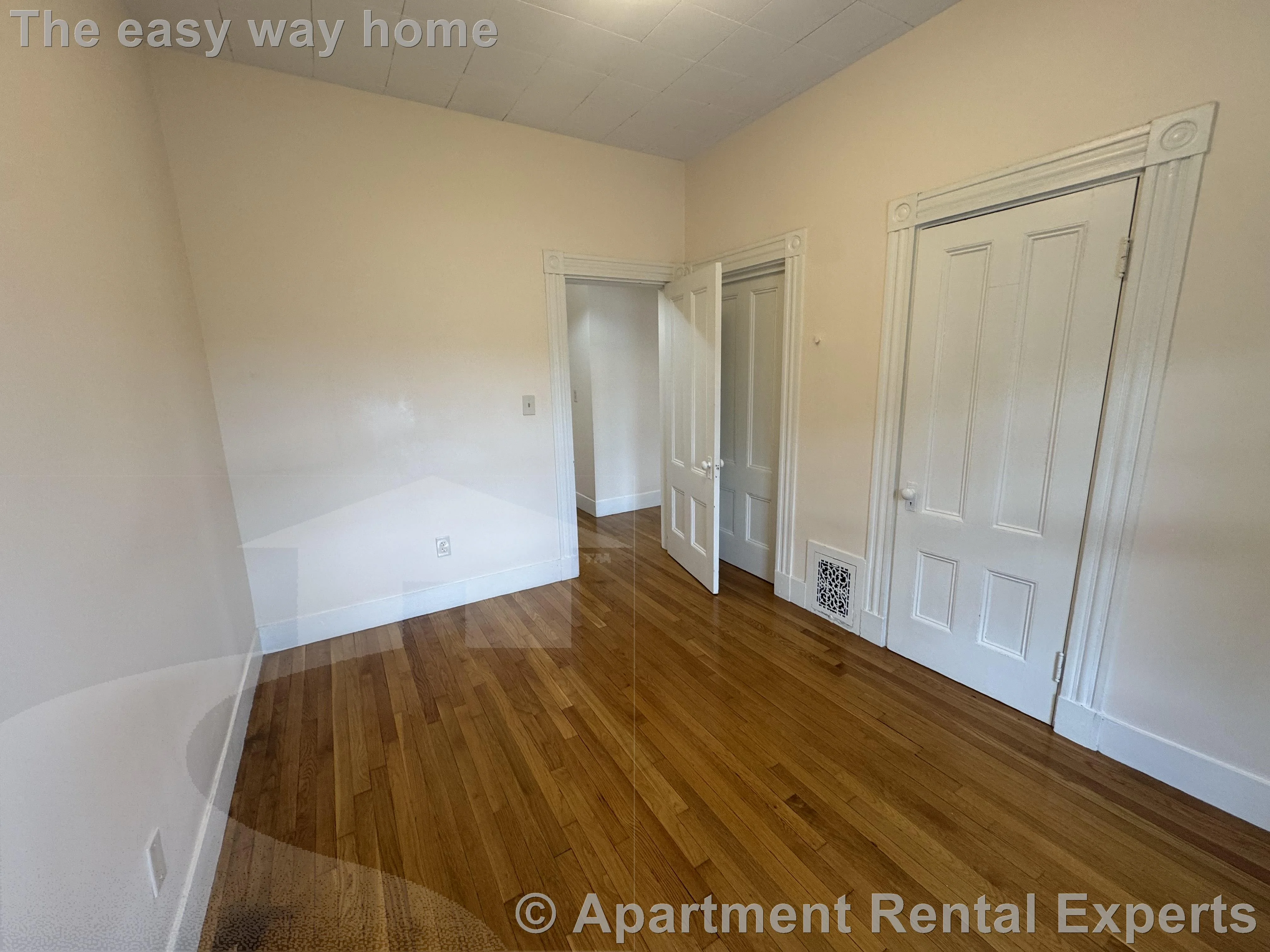 2 bed, 1 bath apartment for rent at 94 Spring St, Medford Square — photo 8 of 13