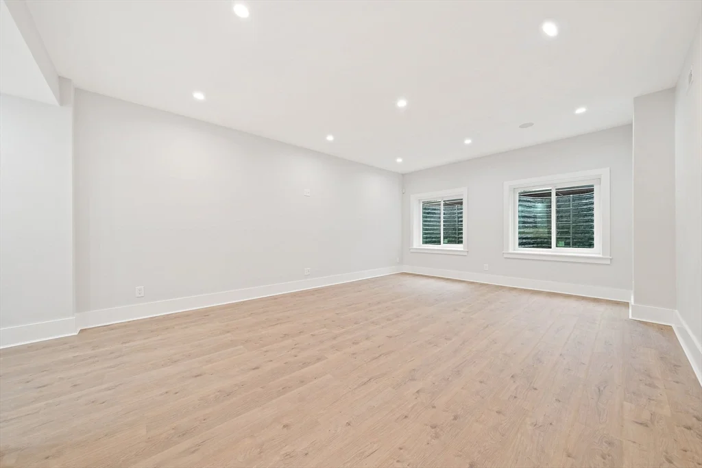 4 bed, 4+ bath apartment for rent at 94 Thurston Rd Unit 94, Newton Upper Falls — photo 21 of 27