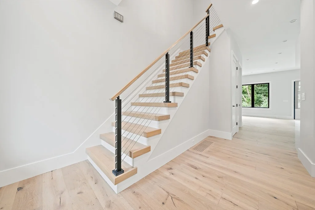 4 bed, 4+ bath apartment for rent at 94 Thurston Rd Unit 94, Newton Upper Falls — photo 8 of 27