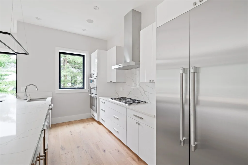 4 bed, 4+ bath apartment for rent at 94 Thurston Rd Unit 94, Newton Upper Falls — photo 6 of 27