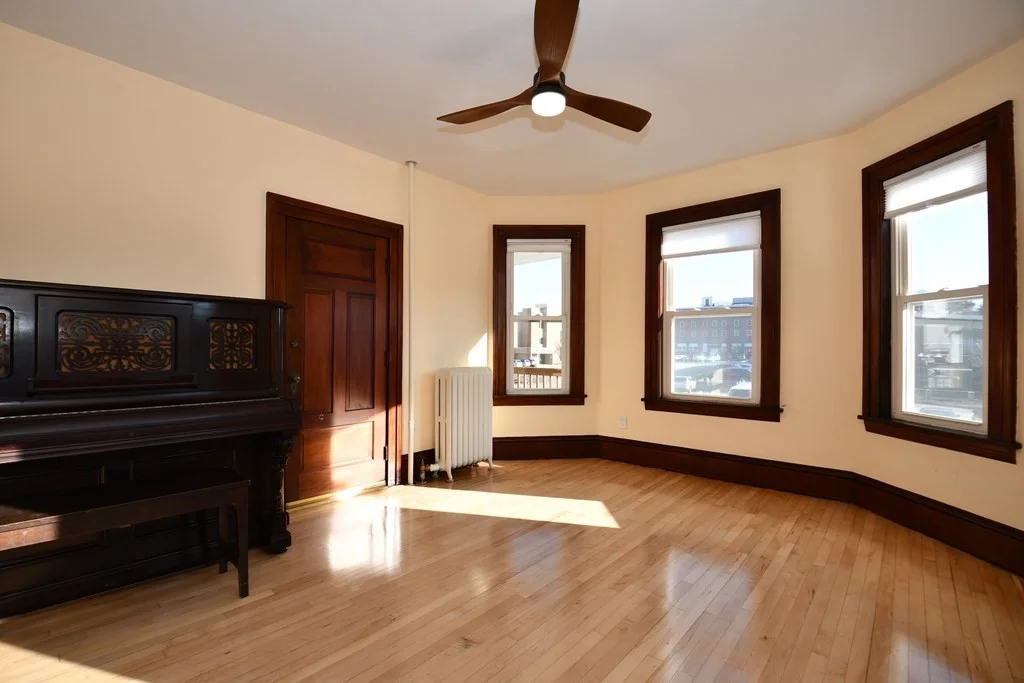 3 bed, 1 bath apartment for rent at 94 Vernon Unit 2, Worcester — photo 5 of 18